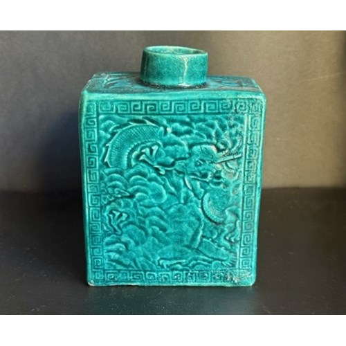 Teapot Biscuit bleu turquoise - decorated on each face with Dragon and on the side a tiger